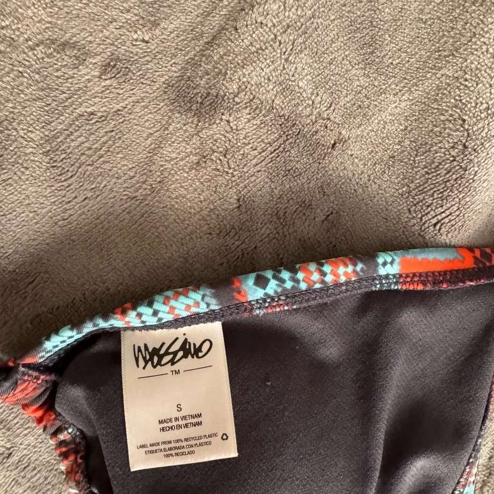 Women’s Mossimo Aztec/Blue Triangle Bikini Top‎ Size Small